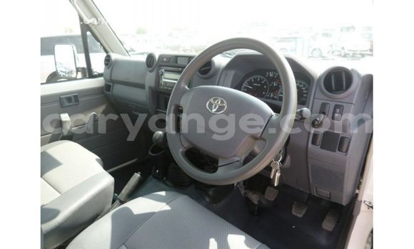 Buy Import Toyota Land Cruiser White Car in Import - Dubai in Namibia Buy Import Toyota Land Cruiser White Car in Import - Dubai in Namibia