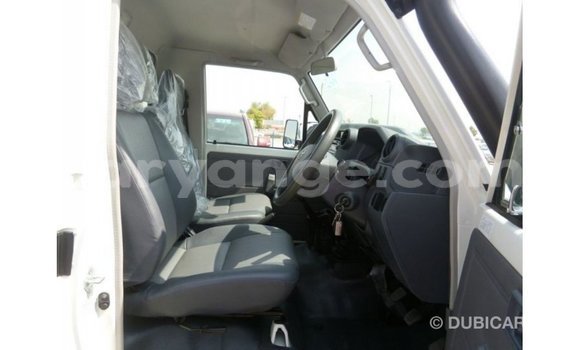 Buy Import Toyota Land Cruiser White Car in Import - Dubai in Namibia Buy Import Toyota Land Cruiser White Car in Import - Dubai in Namibia
