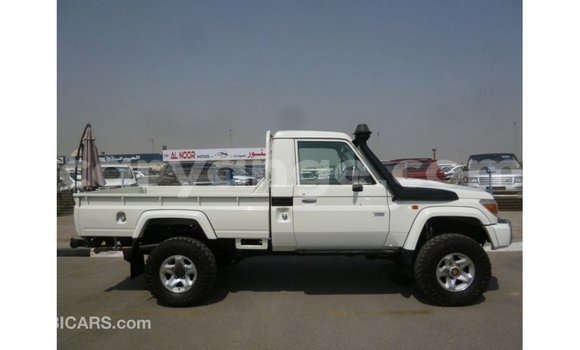Buy Import Toyota Land Cruiser White Car in Import - Dubai in Namibia Buy Import Toyota Land Cruiser White Car in Import - Dubai in Namibia