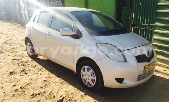 Buy Used Toyota Vitz White Car in Windhoek in Namibia Buy Used Toyota Vitz White Car in Windhoek in Namibia