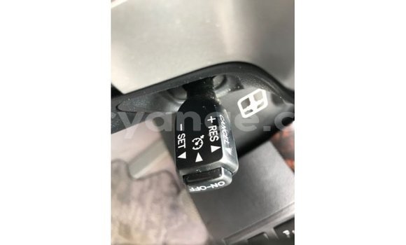 Acheter Import Voiture Toyota Land Cruiser Blanc à Import - Dubai, Namibie Acheter Import Voiture Toyota Land Cruiser Blanc à Import - Dubai, Namibie