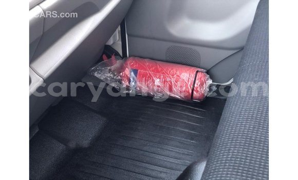 Acheter Import Voiture Mitsubishi Carisma Blanc à Import - Dubai, Namibie Acheter Import Voiture Mitsubishi Carisma Blanc à Import - Dubai, Namibie