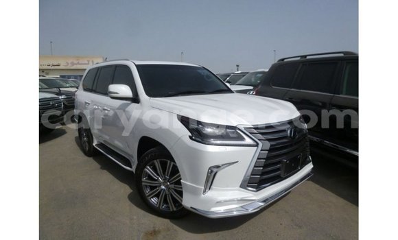 Acheter Import Voiture Lexus LX Blanc à Import - Dubai, Namibie Acheter Import Voiture Lexus LX Blanc à Import - Dubai, Namibie