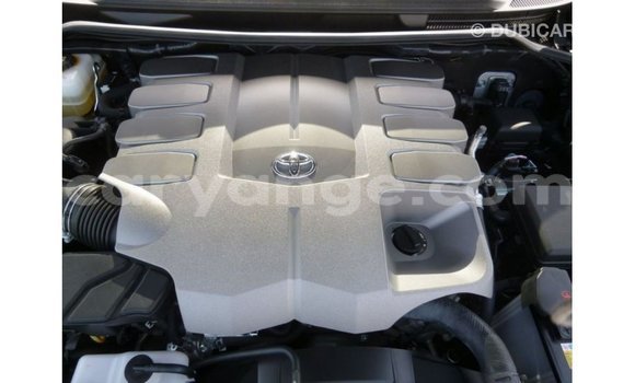 Acheter Import Voiture Toyota Land Cruiser Noir à Import - Dubai, Namibie Acheter Import Voiture Toyota Land Cruiser Noir à Import - Dubai, Namibie