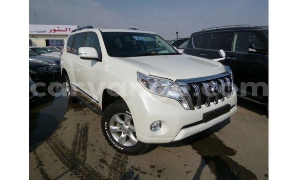 Acheter Import Voiture Toyota Prado Blanc à Import - Dubai, Namibie Acheter Import Voiture Toyota Prado Blanc à Import - Dubai, Namibie