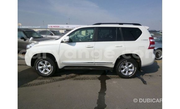 Acheter Import Voiture Toyota Prado Blanc à Import - Dubai, Namibie Acheter Import Voiture Toyota Prado Blanc à Import - Dubai, Namibie