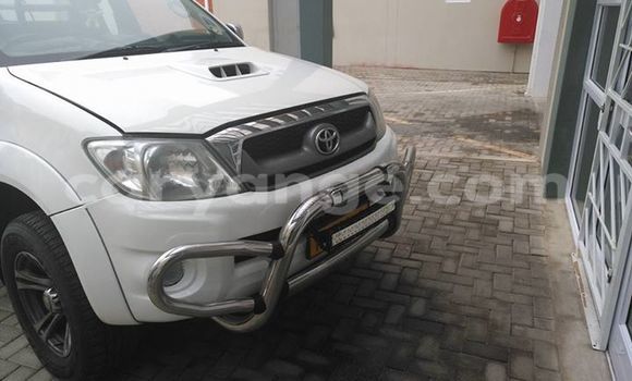 Acheter Occasion Voiture Toyota Hilux Blanc à Windhoek, Namibie Acheter Occasion Voiture Toyota Hilux Blanc à Windhoek, Namibie
