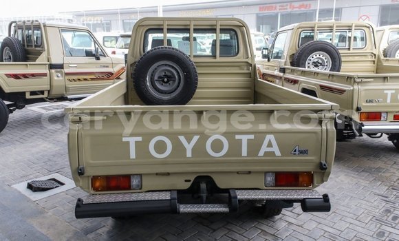 Buy Import Toyota Land Cruiser Beige Car in Import - Dubai in Namibia Buy Import Toyota Land Cruiser Beige Car in Import - Dubai in Namibia