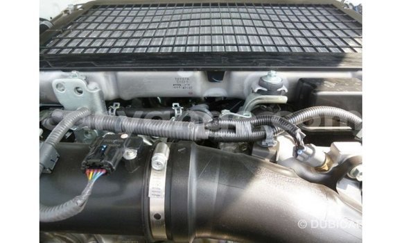 Acheter Import Voiture Toyota Land Cruiser Blanc à Import - Dubai, Namibie Acheter Import Voiture Toyota Land Cruiser Blanc à Import - Dubai, Namibie