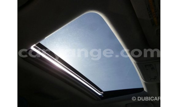 Acheter Import Voiture Toyota Land Cruiser Blanc à Import - Dubai, Namibie Acheter Import Voiture Toyota Land Cruiser Blanc à Import - Dubai, Namibie