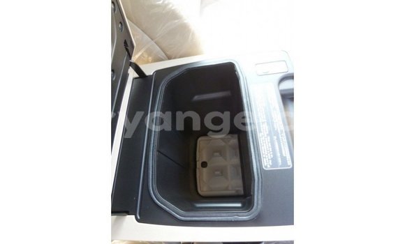 Acheter Import Voiture Toyota Land Cruiser Noir à Import - Dubai, Namibie Acheter Import Voiture Toyota Land Cruiser Noir à Import - Dubai, Namibie