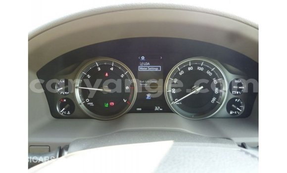 Acheter Import Voiture Toyota Land Cruiser Noir à Import - Dubai, Namibie Acheter Import Voiture Toyota Land Cruiser Noir à Import - Dubai, Namibie