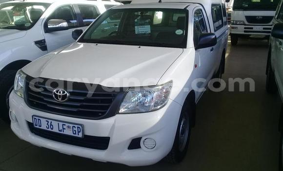 Acheter Occasion Voiture Toyota Hilux Blanc à Windhoek, Namibie Acheter Occasion Voiture Toyota Hilux Blanc à Windhoek, Namibie