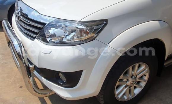 Acheter Occasion Voiture Toyota Fortuner Blanc à Windhoek, Namibie Acheter Occasion Voiture Toyota Fortuner Blanc à Windhoek, Namibie