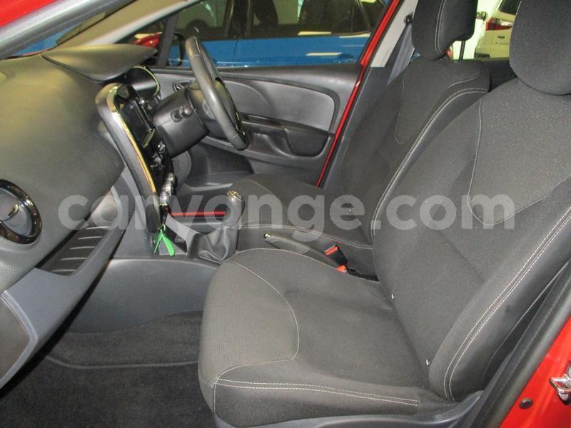 Big with watermark renault clio namibia windhoek 11558