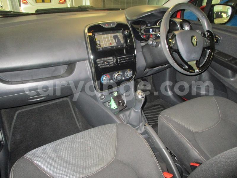 Big with watermark renault clio namibia windhoek 11558