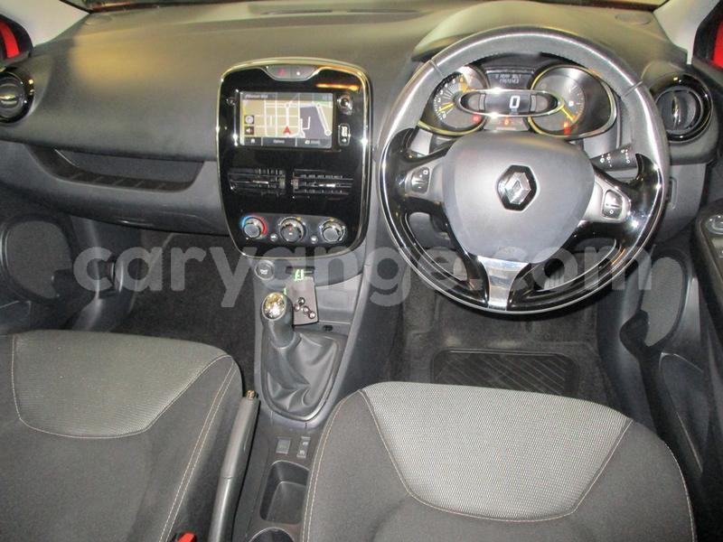 Big with watermark renault clio namibia windhoek 11558