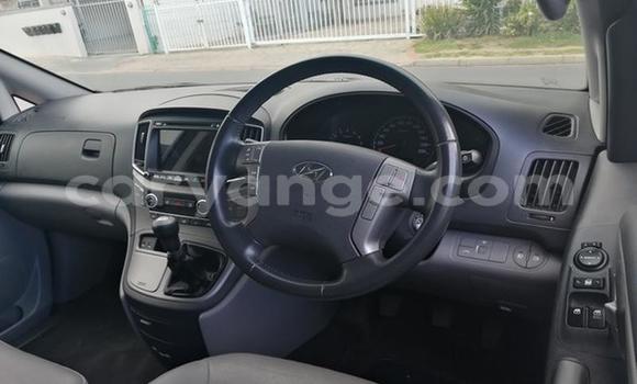 Acheter Occasion Voiture Hyundai H1 Blanc à Windhoek, Namibie Acheter Occasion Voiture Hyundai H1 Blanc à Windhoek, Namibie