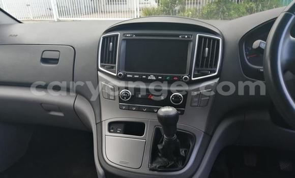 Acheter Occasion Voiture Hyundai H1 Blanc à Windhoek, Namibie Acheter Occasion Voiture Hyundai H1 Blanc à Windhoek, Namibie