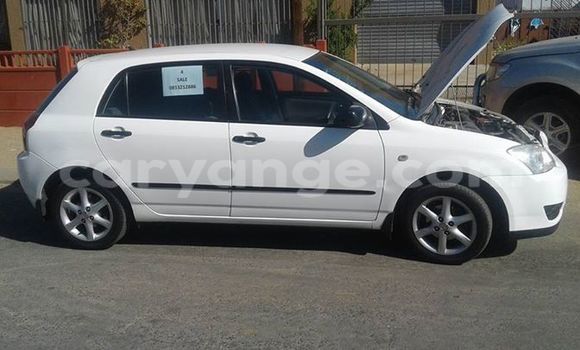 Acheter Occasion Voiture Toyota Runx Blanc à Windhoek, Namibie Acheter Occasion Voiture Toyota Runx Blanc à Windhoek, Namibie
