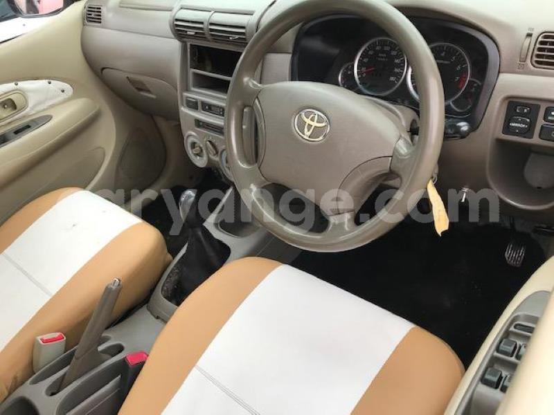 Big with watermark toyota avanza namibia windhoek 11563