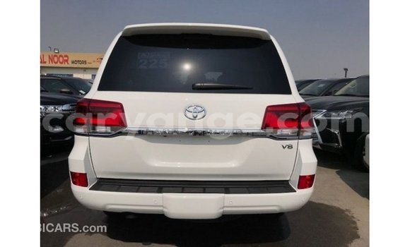 Buy Import Toyota Land Cruiser White Car in Import - Dubai in Namibia Buy Import Toyota Land Cruiser White Car in Import - Dubai in Namibia