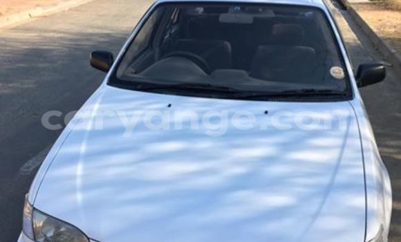 Acheter Occasion Voiture Toyota Corolla Blanc à Windhoek, Namibie Acheter Occasion Voiture Toyota Corolla Blanc à Windhoek, Namibie