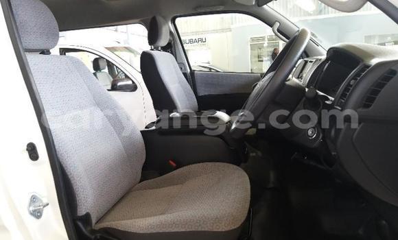 Acheter Occasion Voiture Toyota iQ Blanc à Windhoek, Namibie Acheter Occasion Voiture Toyota iQ Blanc à Windhoek, Namibie