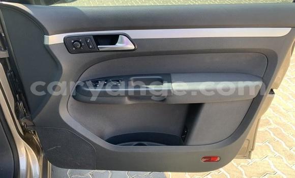 Acheter Occasion Voiture Volkswagen Touran Gris à Windhoek, Namibie Acheter Occasion Voiture Volkswagen Touran Gris à Windhoek, Namibie