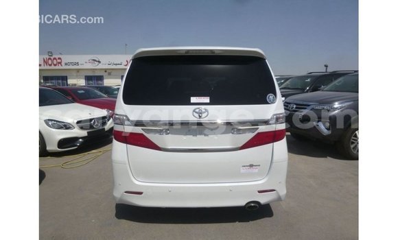 Acheter Import Voiture Toyota Vellfire Blanc à Import - Dubai, Namibie Acheter Import Voiture Toyota Vellfire Blanc à Import - Dubai, Namibie