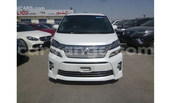 Acheter Import Voiture Toyota Vellfire Blanc à Import - Dubai, Namibie Acheter Import Voiture Toyota Vellfire Blanc à Import - Dubai, Namibie