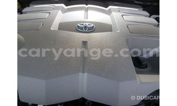 Acheter Import Voiture Toyota Land Cruiser Noir à Import - Dubai, Namibie Acheter Import Voiture Toyota Land Cruiser Noir à Import - Dubai, Namibie