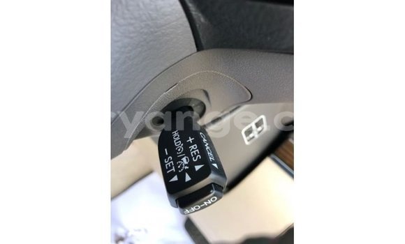 Acheter Import Voiture Toyota Land Cruiser Blanc à Import - Dubai, Namibie Acheter Import Voiture Toyota Land Cruiser Blanc à Import - Dubai, Namibie