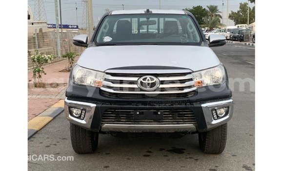 Acheter Import Voiture Toyota Hilux Noir à Import - Dubai, Namibie Acheter Import Voiture Toyota Hilux Noir à Import - Dubai, Namibie