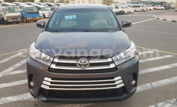 Acheter Import Voiture Toyota Highlander Autre à Import - Dubai, Namibie Acheter Import Voiture Toyota Highlander Autre à Import - Dubai, Namibie