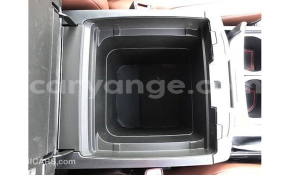 Acheter Import Voiture Toyota Land Cruiser Noir à Import - Dubai, Namibie Acheter Import Voiture Toyota Land Cruiser Noir à Import - Dubai, Namibie