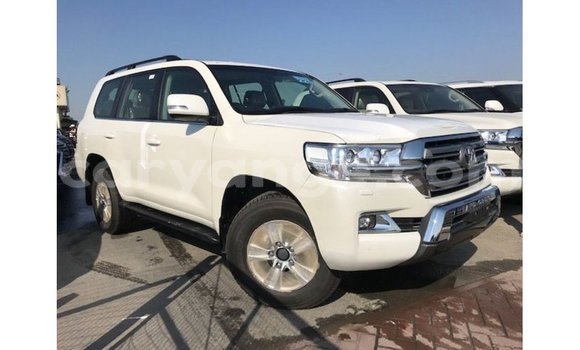 Acheter Import Voiture Toyota Land Cruiser Blanc à Import - Dubai, Namibie Acheter Import Voiture Toyota Land Cruiser Blanc à Import - Dubai, Namibie