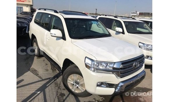 Acheter Import Voiture Toyota Land Cruiser Blanc à Import - Dubai, Namibie Acheter Import Voiture Toyota Land Cruiser Blanc à Import - Dubai, Namibie