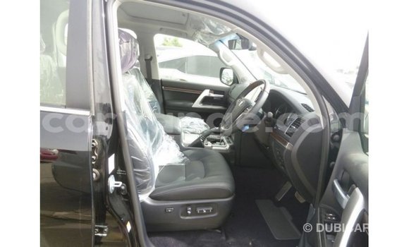 Acheter Import Voiture Toyota Land Cruiser Noir à Import - Dubai, Namibie Acheter Import Voiture Toyota Land Cruiser Noir à Import - Dubai, Namibie