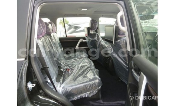 Acheter Import Voiture Toyota Land Cruiser Noir à Import - Dubai, Namibie Acheter Import Voiture Toyota Land Cruiser Noir à Import - Dubai, Namibie