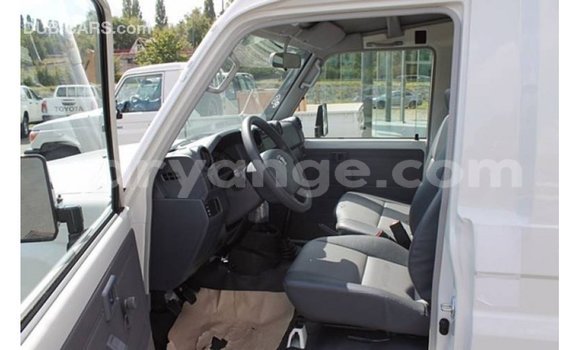 Buy Import Toyota Land Cruiser White Car in Import - Dubai in Namibia Buy Import Toyota Land Cruiser White Car in Import - Dubai in Namibia