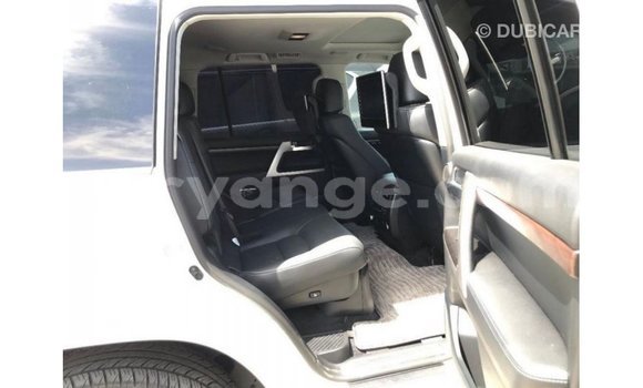 Buy Import Toyota Land Cruiser White Car in Import - Dubai in Namibia Buy Import Toyota Land Cruiser White Car in Import - Dubai in Namibia