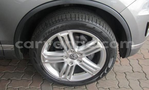 Acheter Occasion Voiture Volkswagen Touareg Blanc à Windhoek, Namibie Acheter Occasion Voiture Volkswagen Touareg Blanc à Windhoek, Namibie