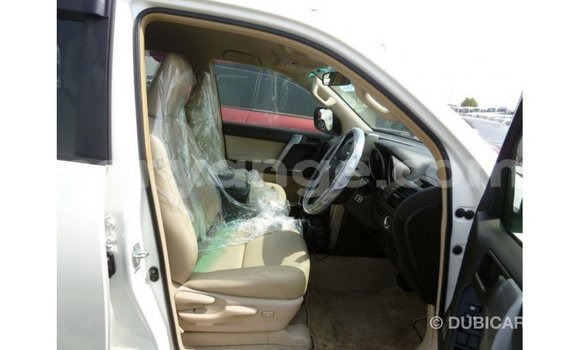 Acheter Import Voiture Toyota Prado Blanc à Import - Dubai, Namibie Acheter Import Voiture Toyota Prado Blanc à Import - Dubai, Namibie