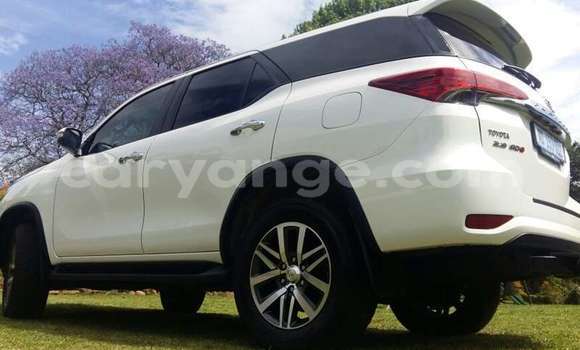 Buy Used Toyota Fortuner White Car in Windhoek in Namibia Buy Used Toyota Fortuner White Car in Windhoek in Namibia