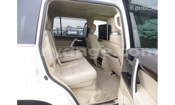 Buy Import Toyota Land Cruiser White Car in Import - Dubai in Namibia Buy Import Toyota Land Cruiser White Car in Import - Dubai in Namibia