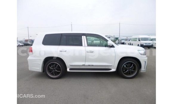 Buy Import Toyota Land Cruiser White Car in Import - Dubai in Namibia Buy Import Toyota Land Cruiser White Car in Import - Dubai in Namibia