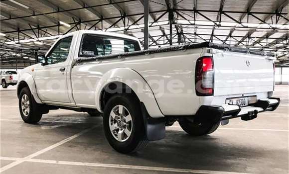 Buy Used Nissan NP 300 White Car in Windhoek in Namibia Buy Used Nissan NP 300 White Car in Windhoek in Namibia
