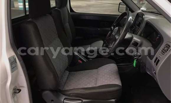 Buy Used Nissan NP 300 White Car in Windhoek in Namibia Buy Used Nissan NP 300 White Car in Windhoek in Namibia