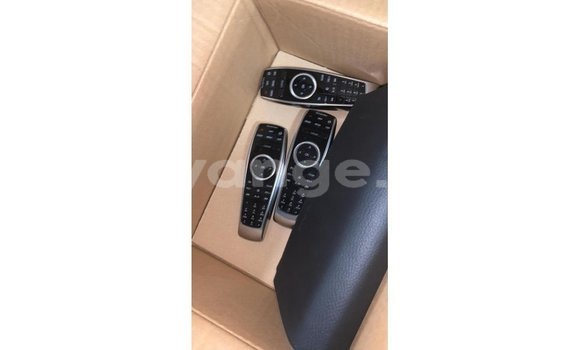 Acheter Import Voiture Mercedes-Benz 190 Noir à Import - Dubai, Namibie Acheter Import Voiture Mercedes-Benz 190 Noir à Import - Dubai, Namibie